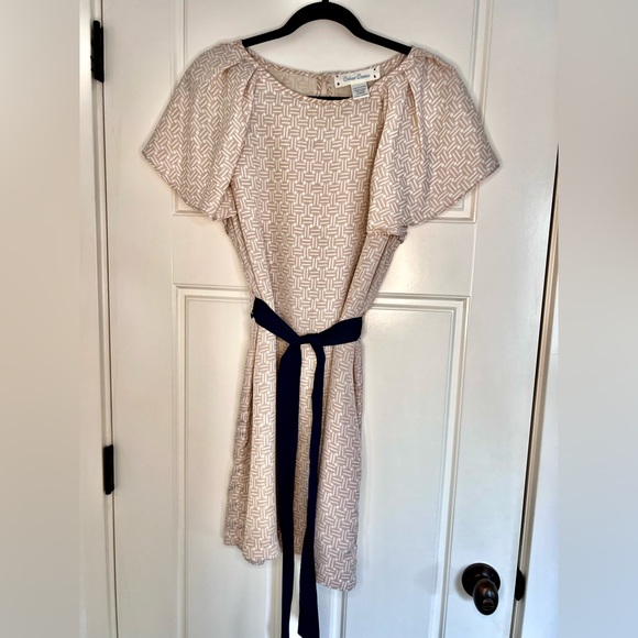 Francesca’s Ruffle sleeve lined shift dress with navy ribbon belt. - Picture 1 of 8